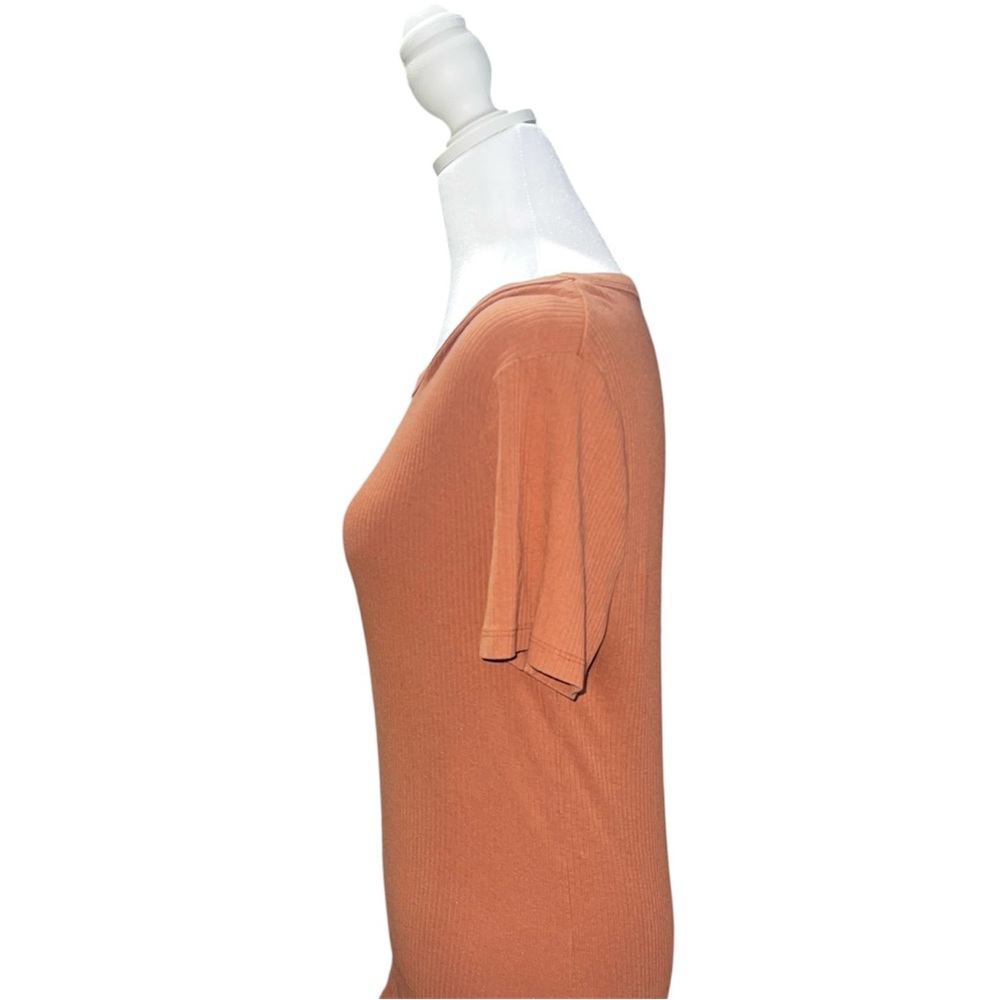 Terracotta Ribbed Tee - Picture 4 of 7